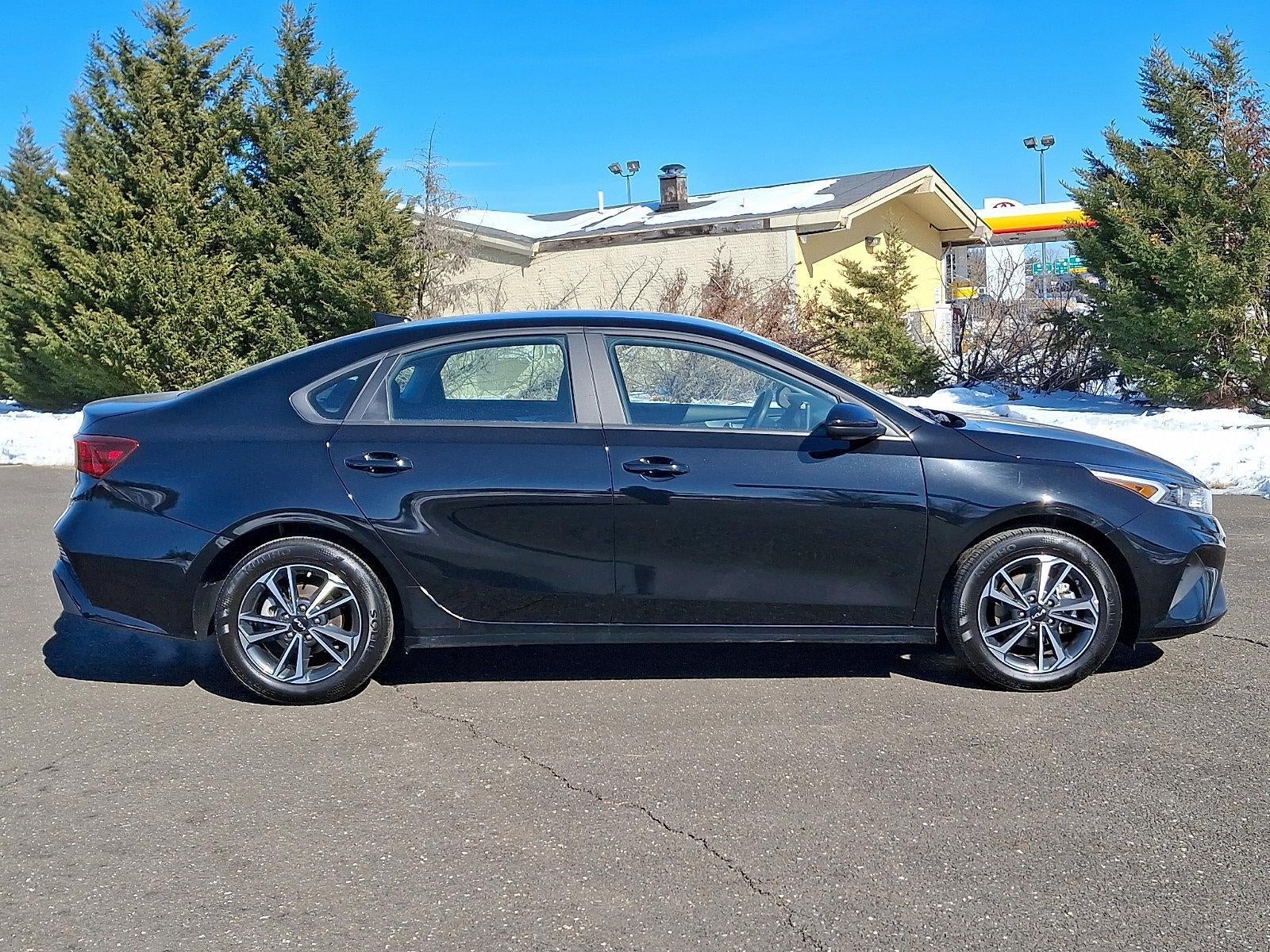 2024 Kia Forte LXS IVT