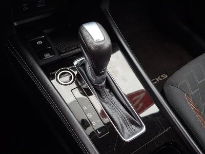 2021 Nissan Kicks SR FWD