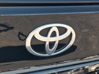 2025 Toyota Camry SE (SE)