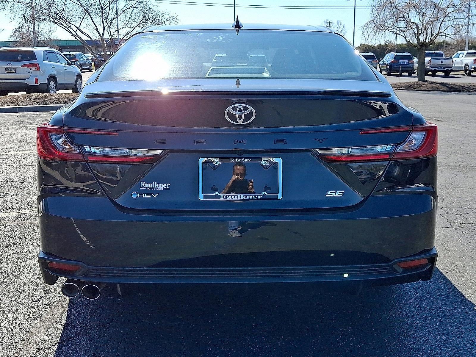 2025 Toyota Camry SE (SE)