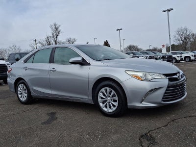 2015 Toyota Camry 4dr Sdn I4 Auto LE (Natl)