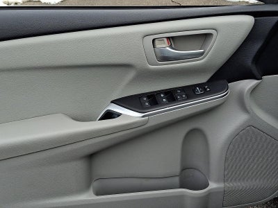 2015 Toyota Camry 4dr Sdn I4 Auto LE (Natl)