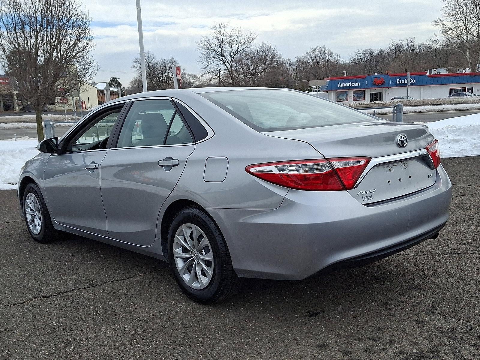 2015 Toyota Camry 4dr Sdn I4 Auto LE (Natl)