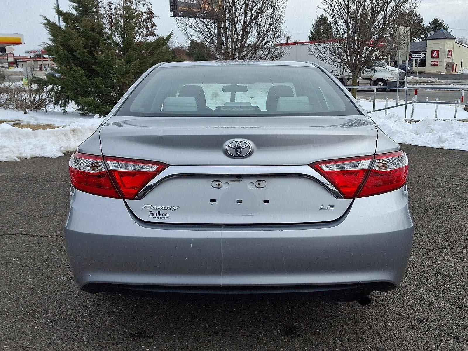 2015 Toyota Camry 4dr Sdn I4 Auto LE (Natl)