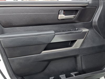 2022 Toyota Tundra 4WD 4WD SR5 CrewMax 5.5' Bed (Natl)