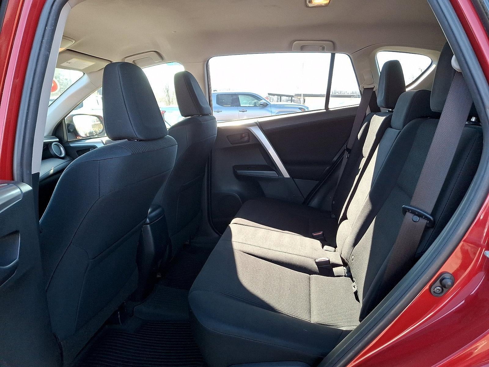 2016 Toyota RAV4 AWD 4dr LE (Natl)