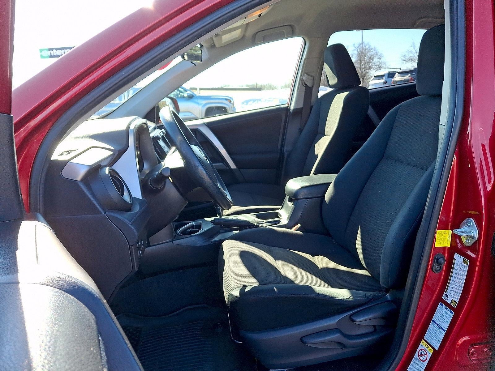 2016 Toyota RAV4 AWD 4dr LE (Natl)