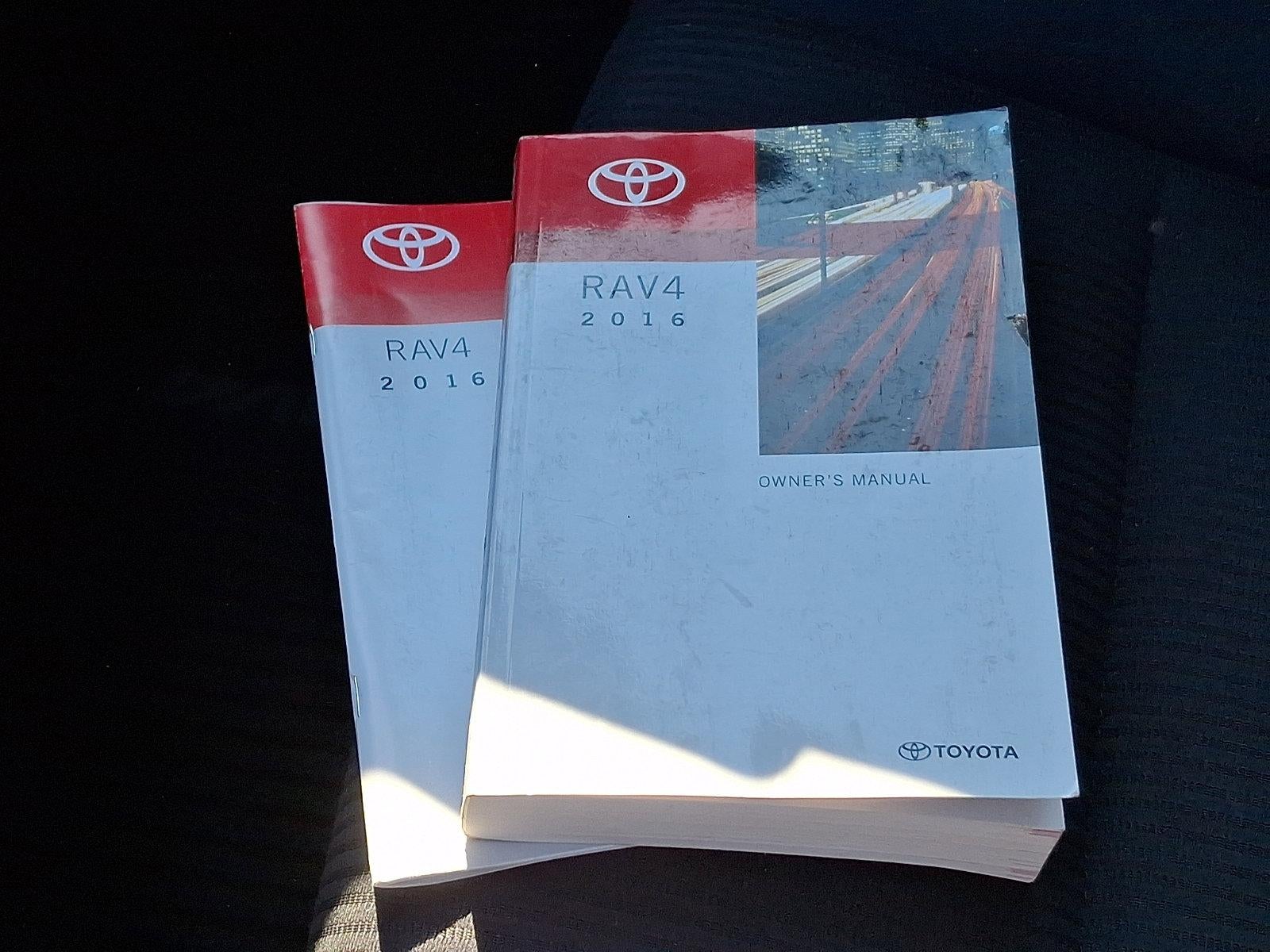 2016 Toyota RAV4 AWD 4dr LE (Natl)