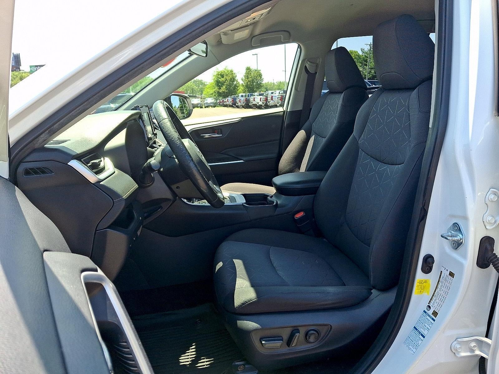 2021 Toyota RAV4 Hybrid XLE AWD (Natl)