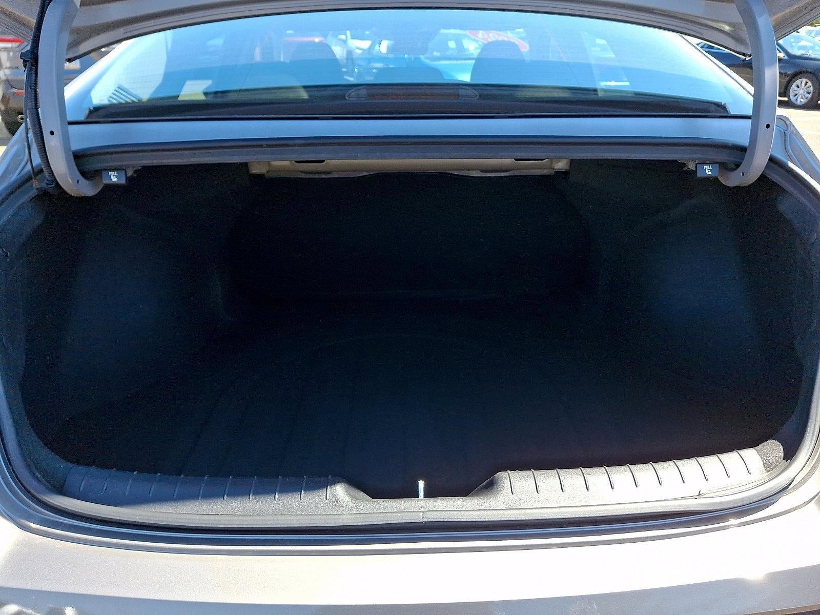 2024 Hyundai ELANTRA SEL IVT