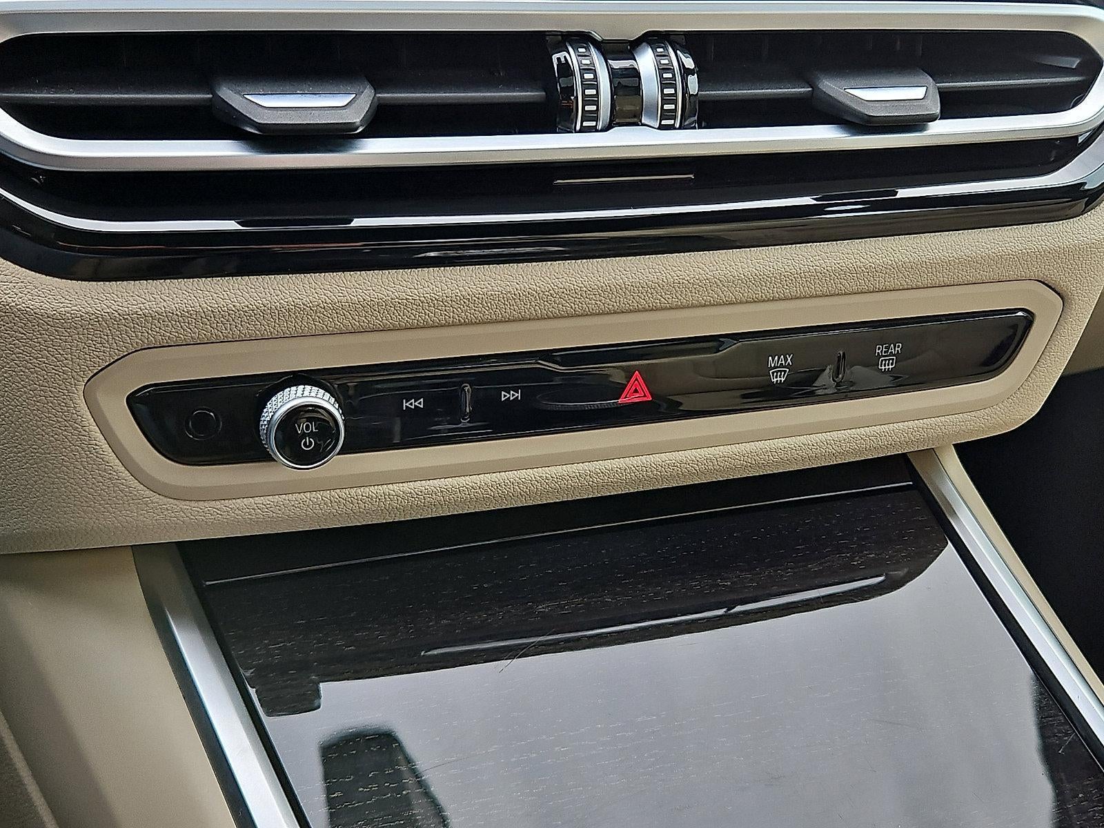 2023 BMW 330i xDrive Sedan