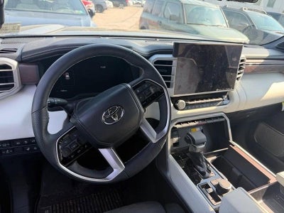 2024 Toyota Sequoia SR5 4WD (SE)