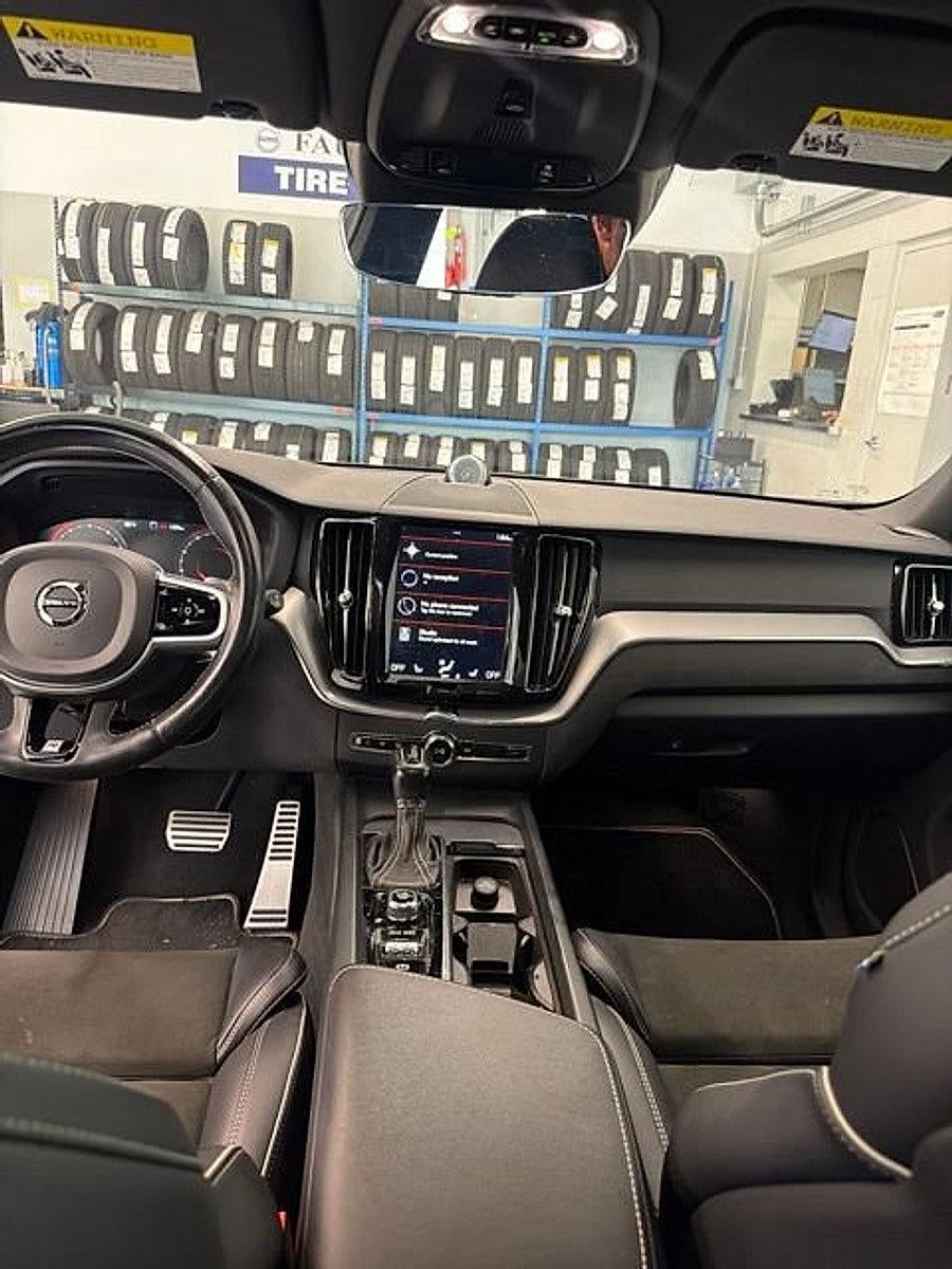 2018 Volvo XC60 T6 AWD R-Design