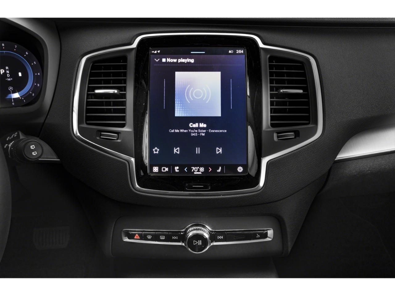 2025 Volvo XC90 B6 AWD Core 7-Seater