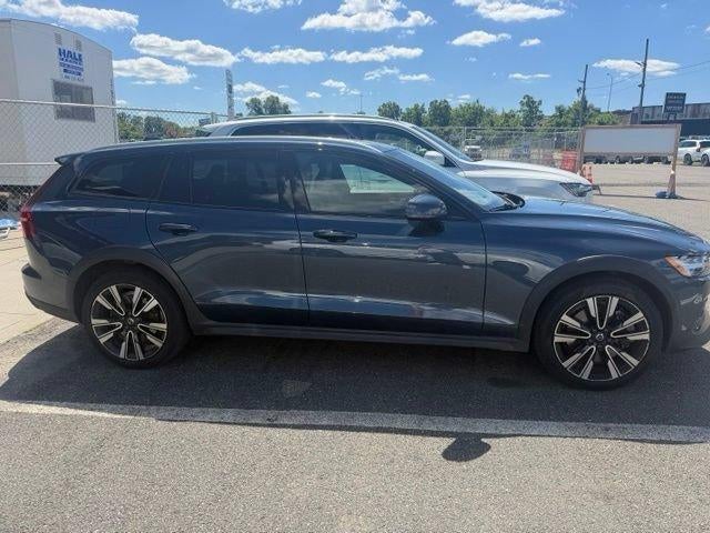 2021 Volvo V60 Cross Country T5 AWD