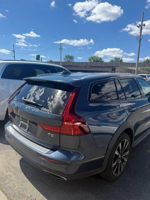 2021 Volvo V60 Cross Country T5 AWD