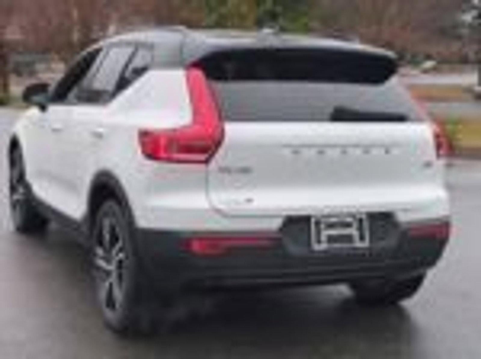 2021 Volvo XC40 T5 AWD R-Design