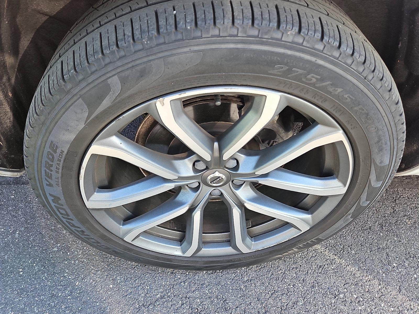 2019 Volvo XC90 T6 AWD Momentum