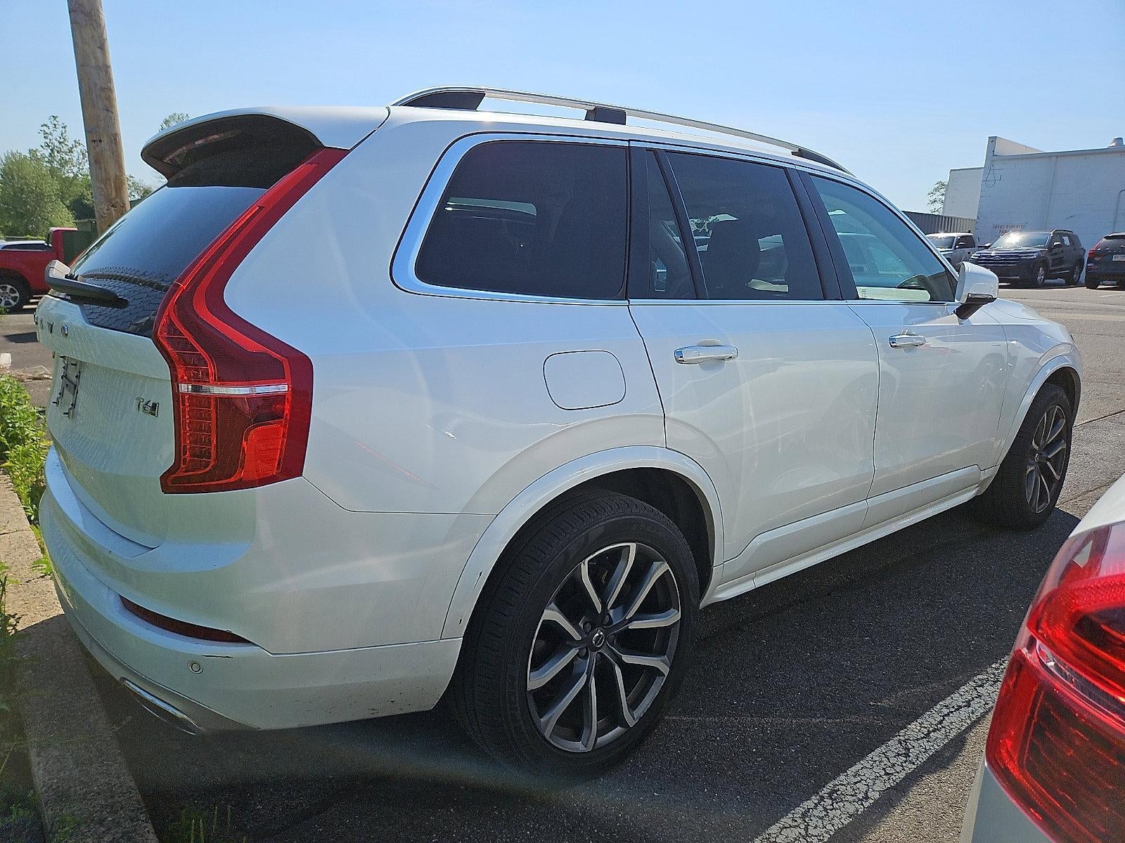 2019 Volvo XC90 T6 AWD Momentum