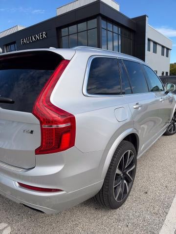 2021 Volvo XC90 T6 AWD Momentum 7P