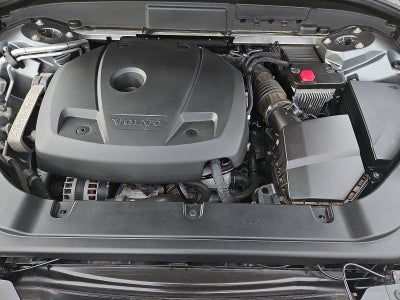 2020 Volvo XC60 T6 AWD Momentum