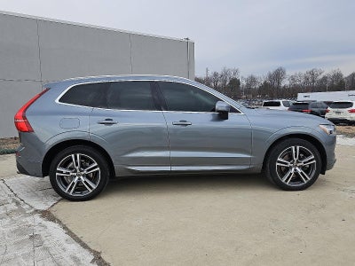 2020 Volvo XC60 T6 AWD Momentum