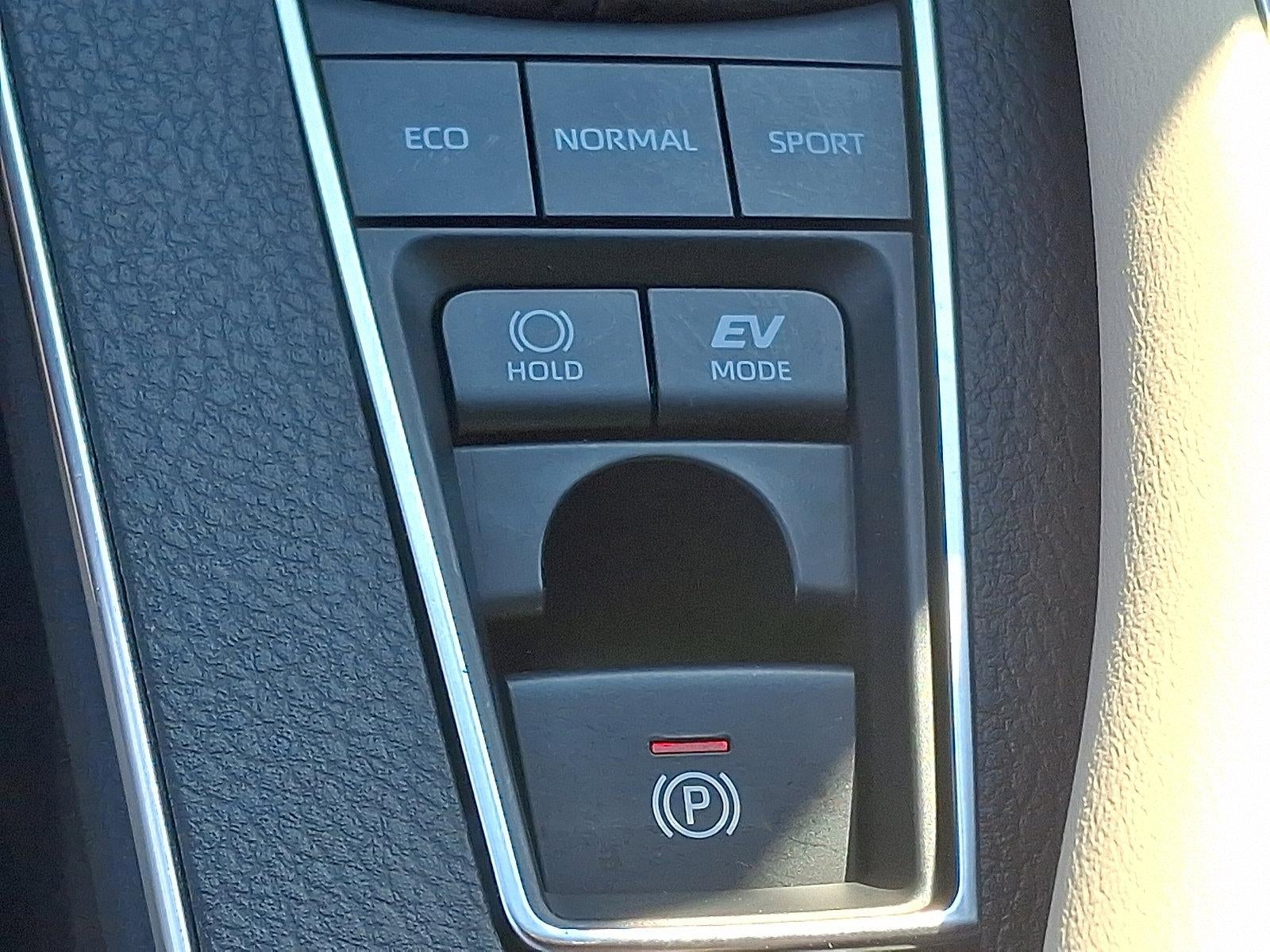 2019 Toyota Avalon Hybrid XLE (Natl)