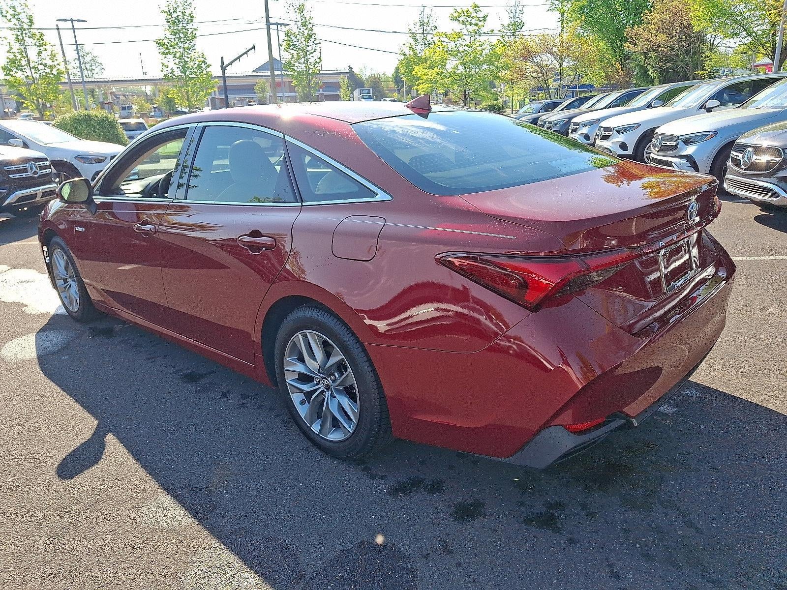 2019 Toyota Avalon Hybrid XLE (Natl)