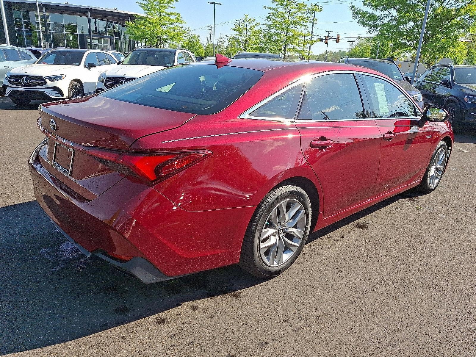 2019 Toyota Avalon Hybrid XLE (Natl)