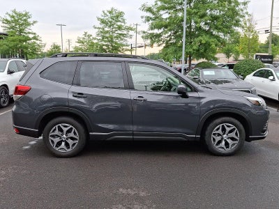 2023 Subaru Forester Premium CVT