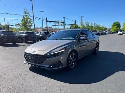 2023 Hyundai ELANTRA Limited IVT