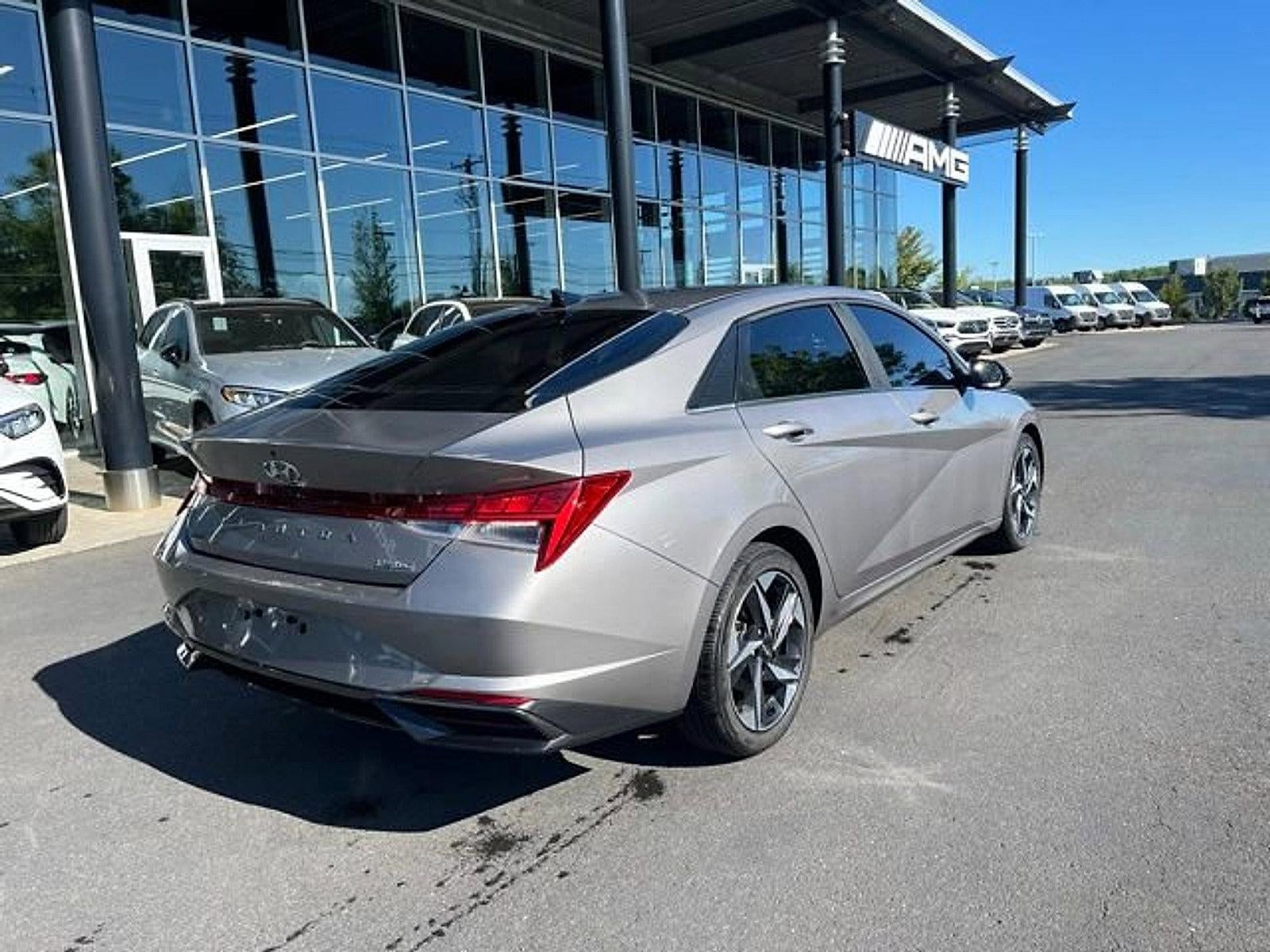2023 Hyundai ELANTRA Limited IVT