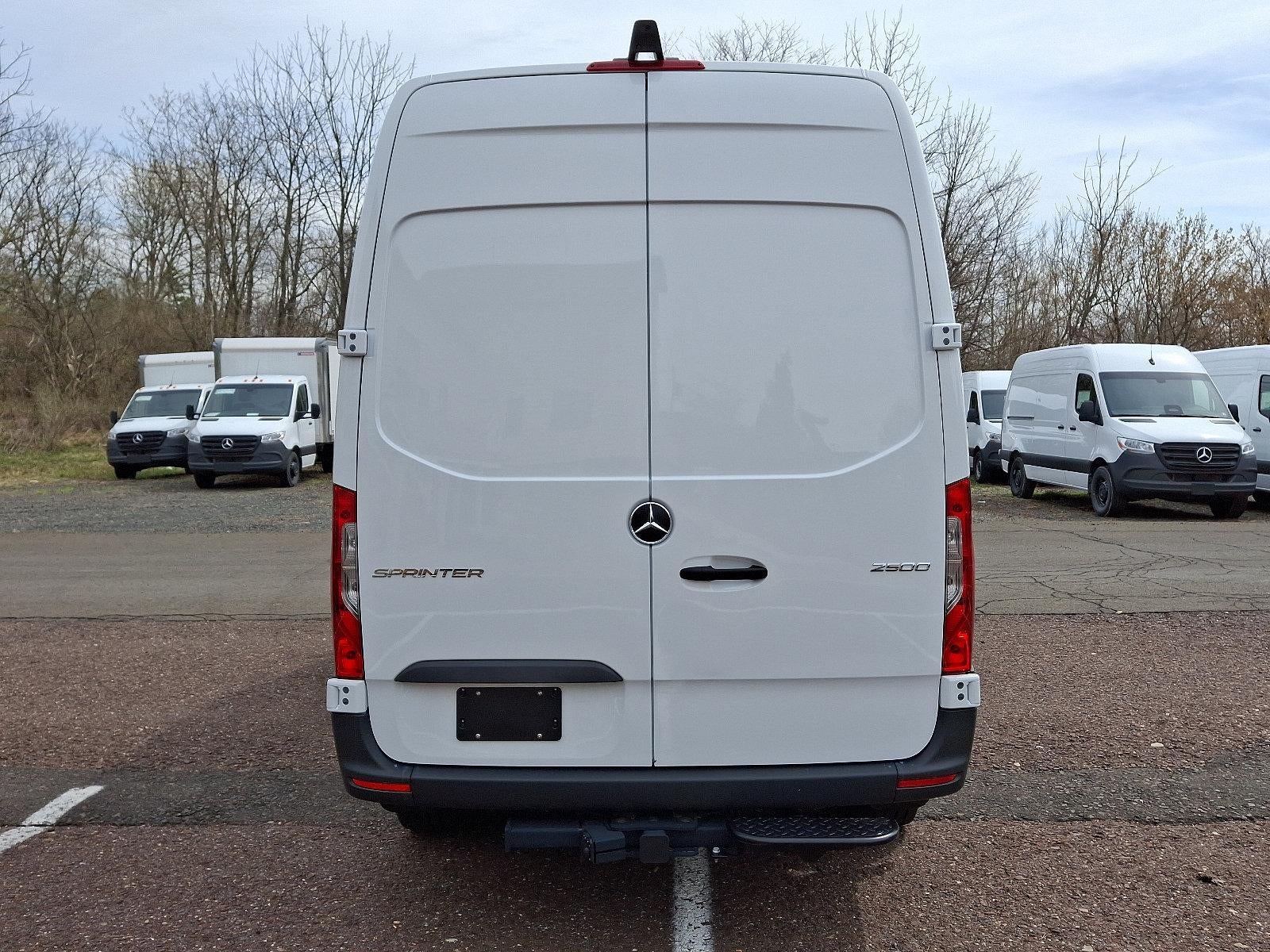 2025 Mercedes-Benz Sprinter Cargo Van 2500 Standard Roof I4 Diesel 144" RWD