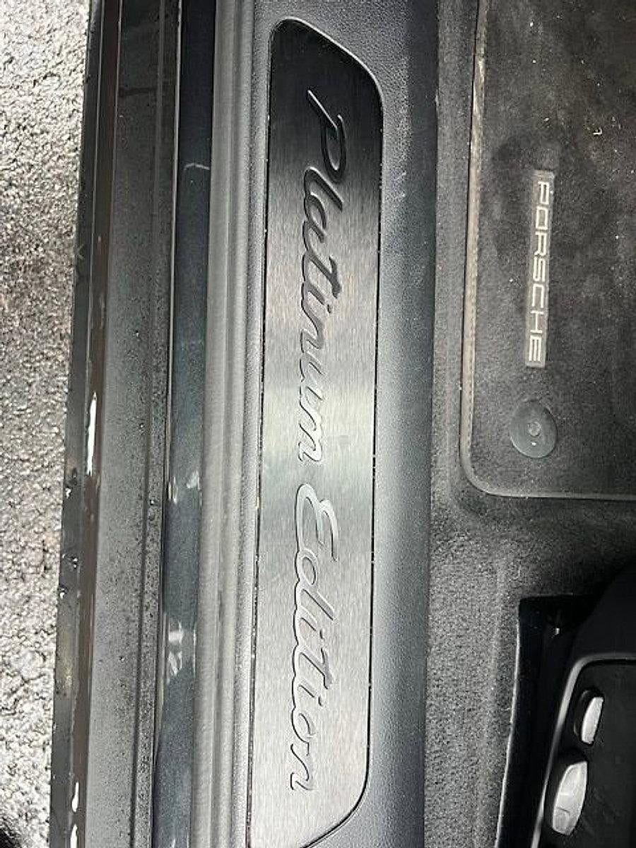 2022 Porsche Panamera RWD