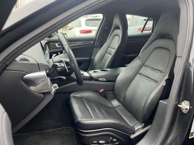 2022 Porsche Panamera RWD