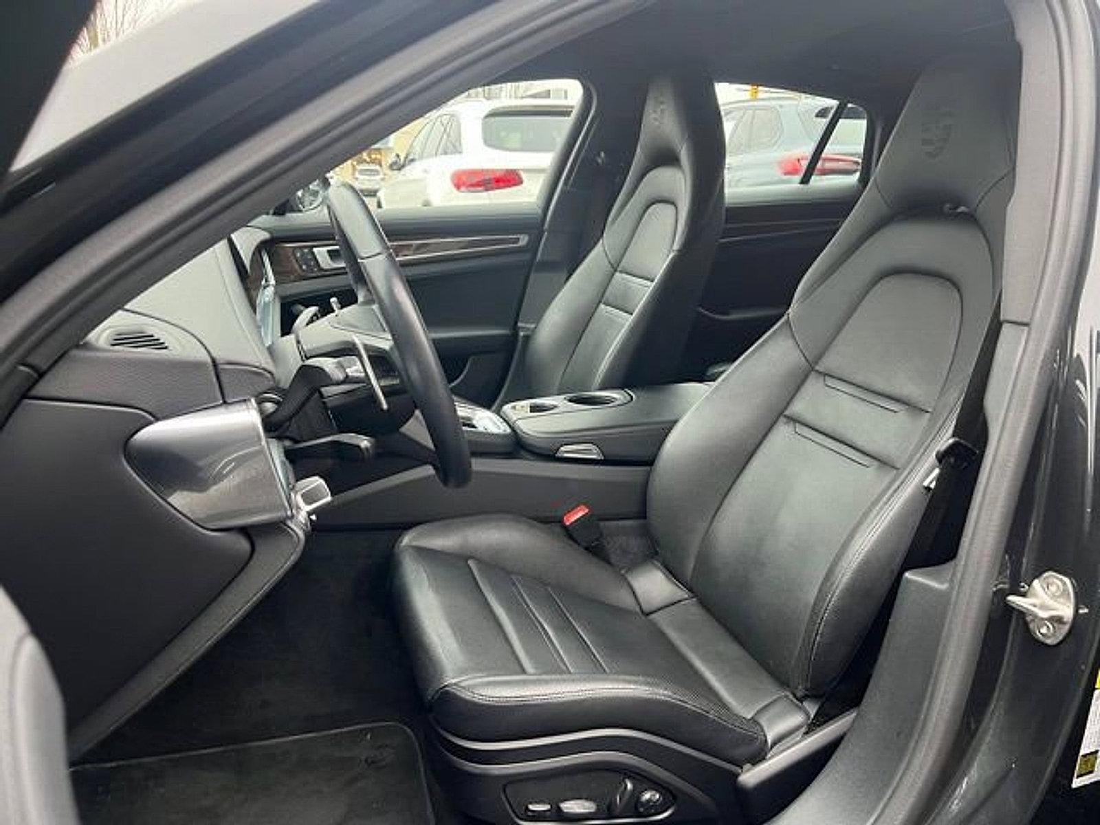 2022 Porsche Panamera RWD