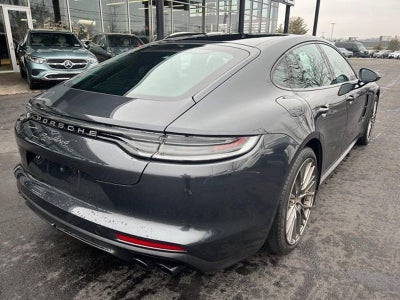 2022 Porsche Panamera RWD