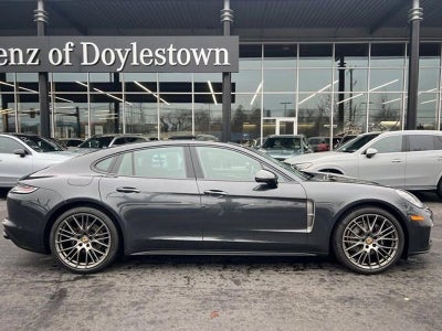 2022 Porsche Panamera RWD