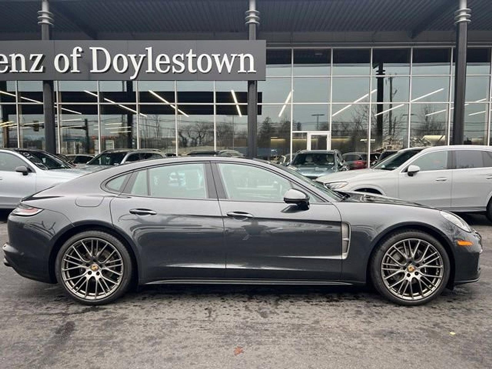 2022 Porsche Panamera RWD