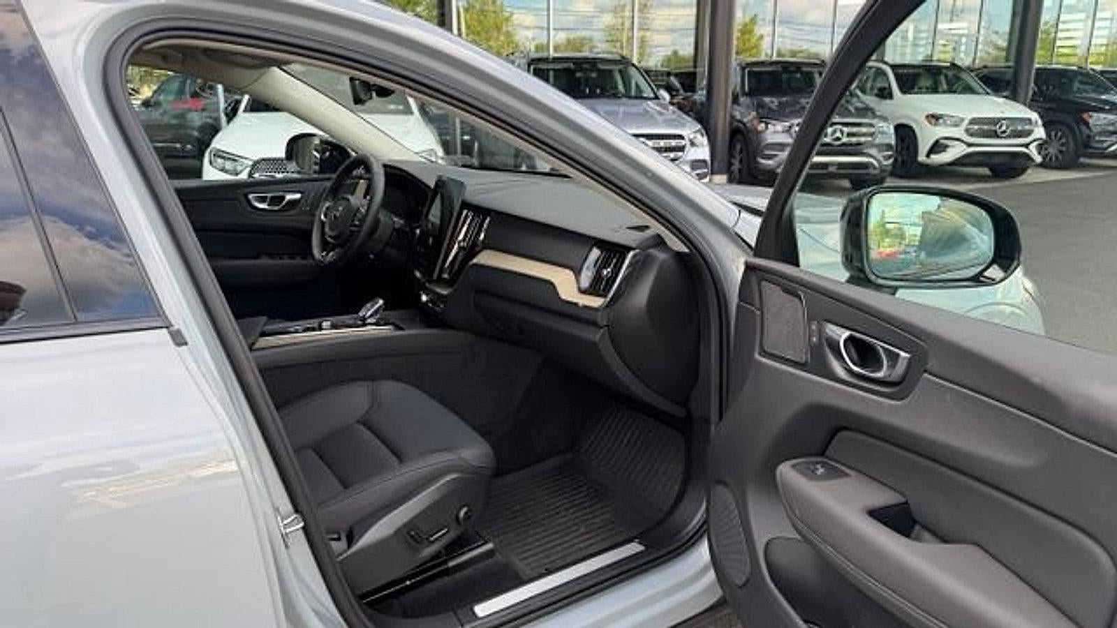 2026 Volvo XC60 B5 AWD Plus