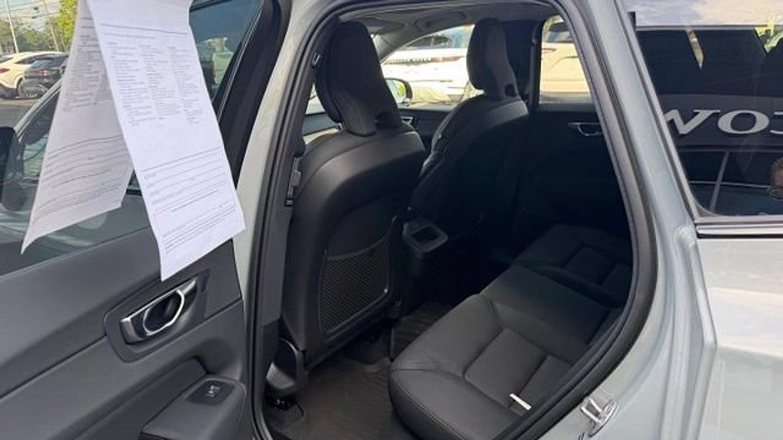 2026 Volvo XC60 B5 AWD Plus