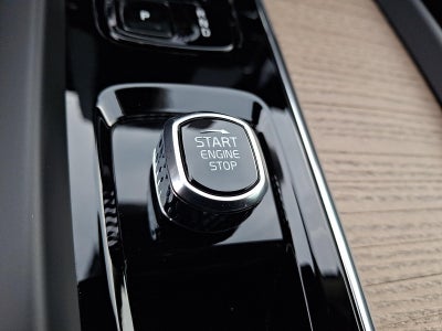 2026 Volvo XC60 B5 AWD Plus