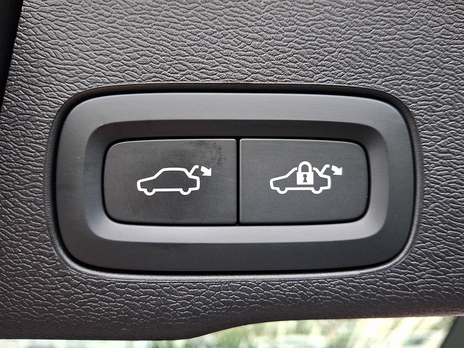 2026 Volvo XC60 B5 AWD Plus