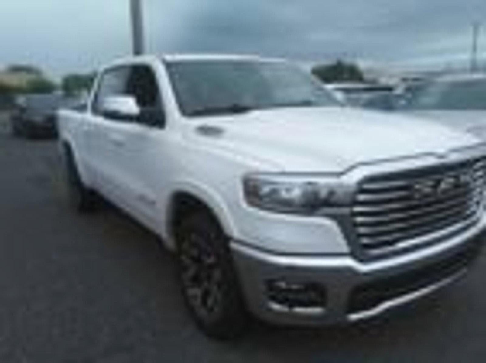 2025 RAM 1500 Laramie 4x4 Crew Cab 5'7" Box