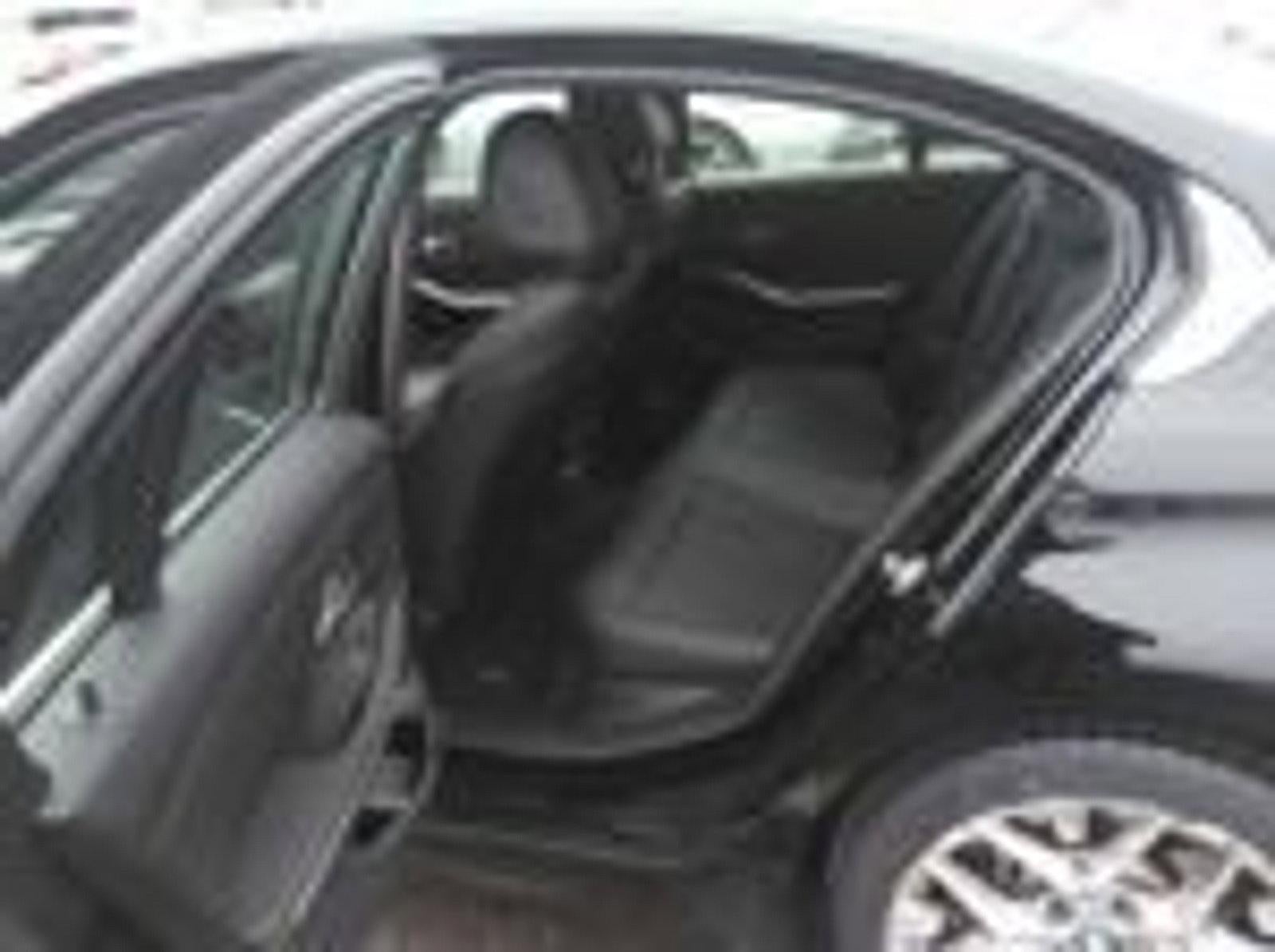 2025 BMW 330i xDrive Sedan