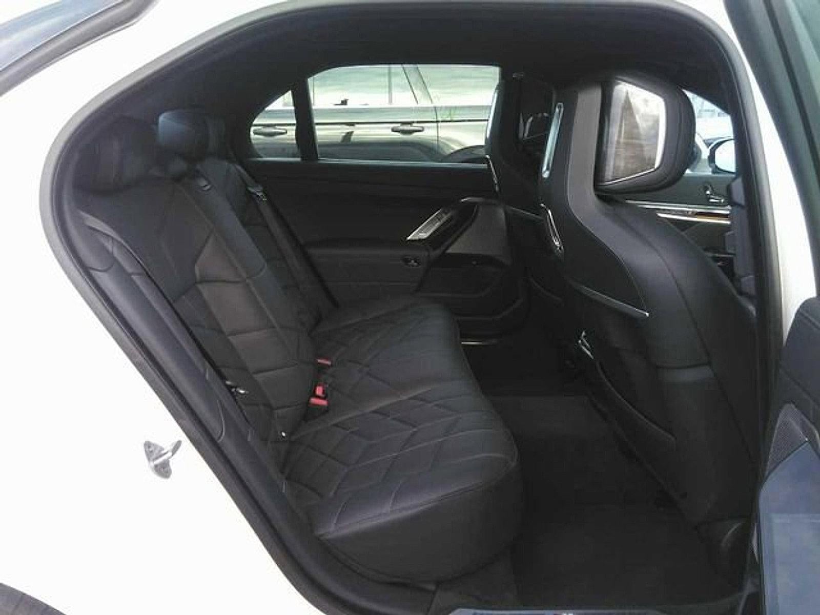 2025 BMW 740i xDrive Sedan