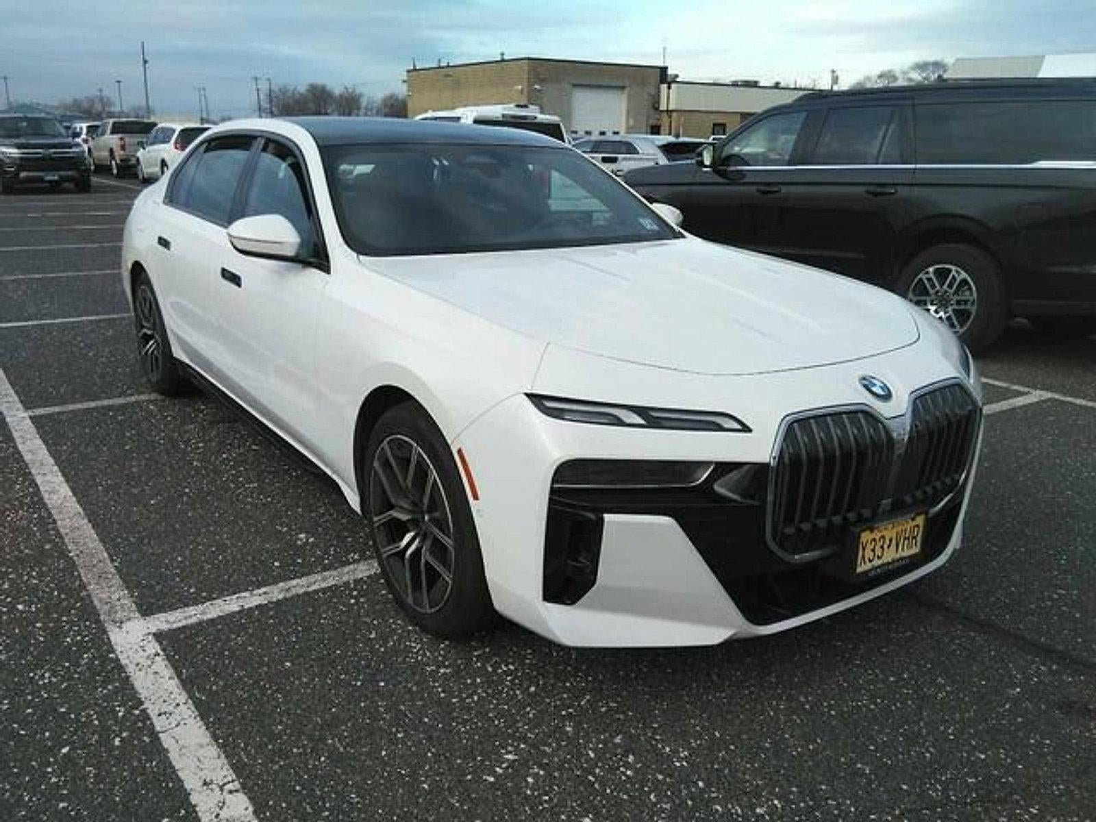 2025 BMW 740i xDrive Sedan