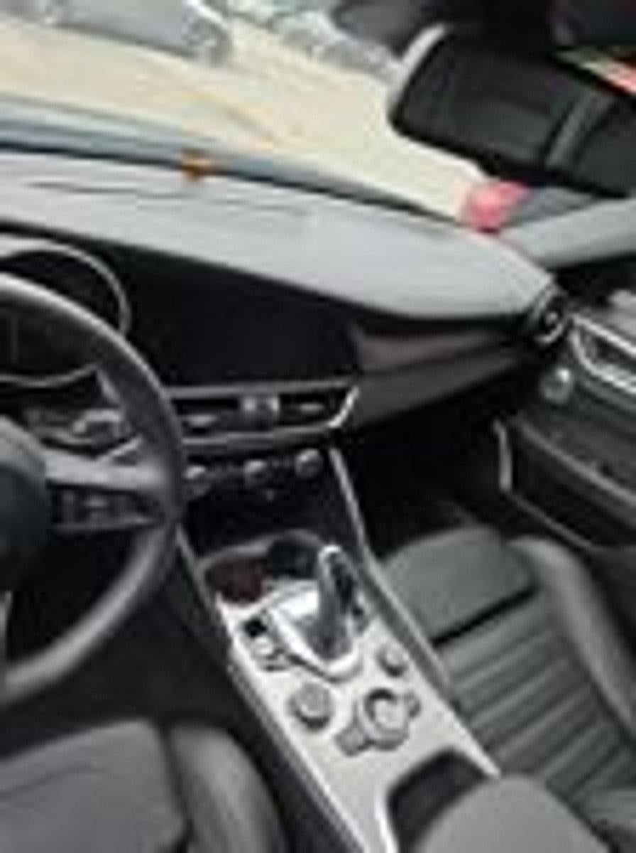 2023 Alfa Romeo Giulia Veloce AWD