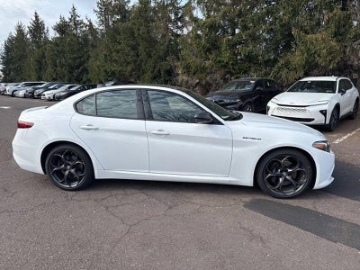 2023 Alfa Romeo Giulia Estrema AWD