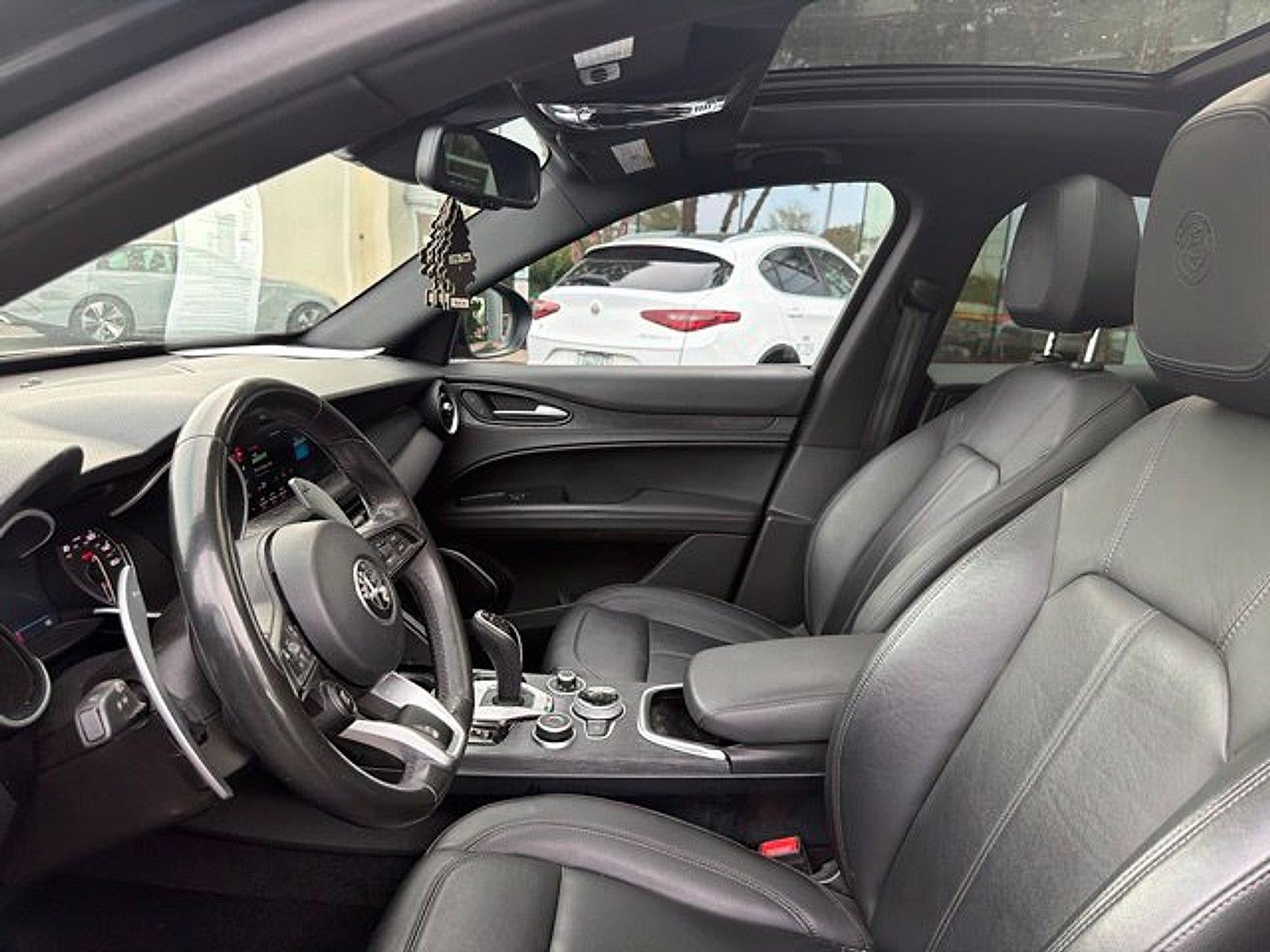 2023 Alfa Romeo Stelvio Sprint AWD